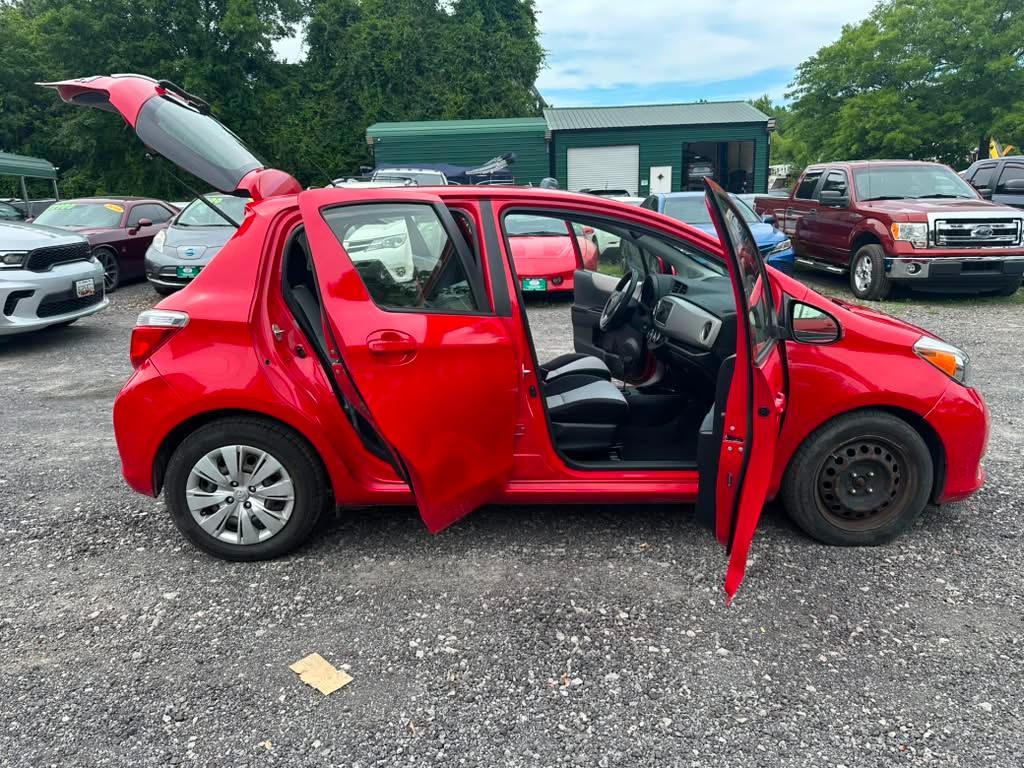 Toyota Yaris L 5-Door AT 2014