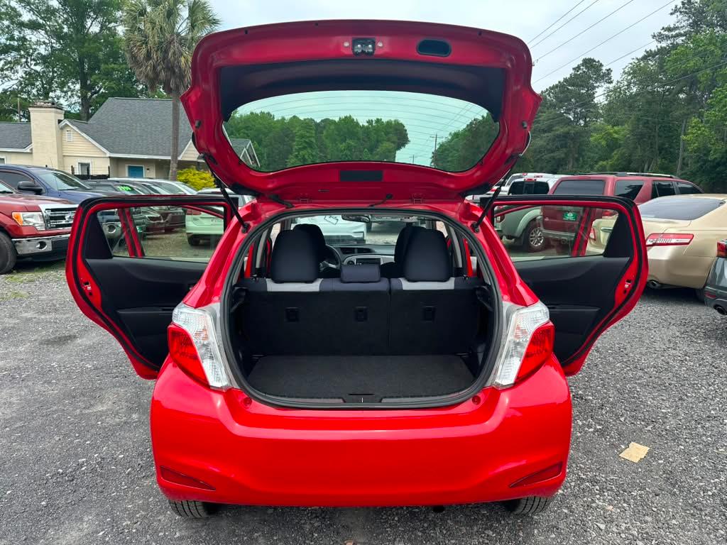 Toyota Yaris L 5-Door AT 2014