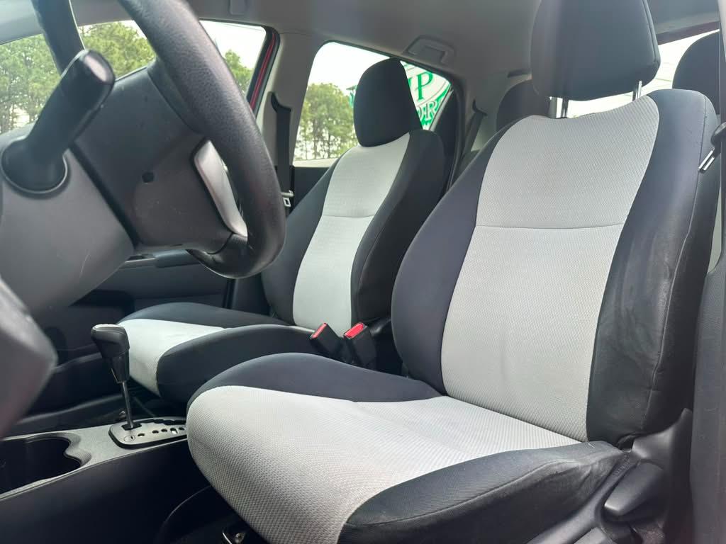 Toyota Yaris L 5-Door AT 2014