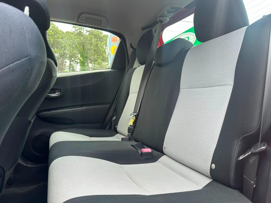 Toyota Yaris L 5-Door AT 2014
