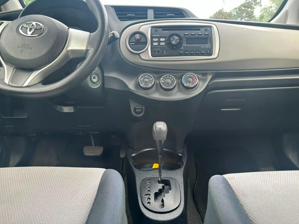 Toyota Yaris L 5-Door AT 2014