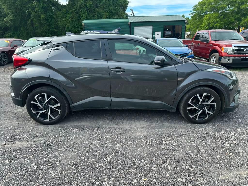 Toyota C-HR XLE 2018