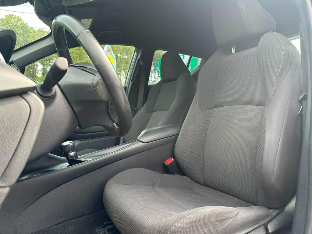 Toyota C-HR XLE 2018