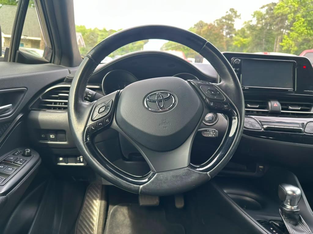 Toyota C-HR XLE 2018