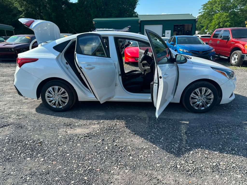 Hyundai Accent SEL 4-Door 6A 2019