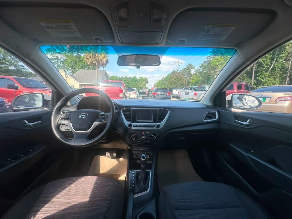 Hyundai Accent SEL 4-Door 6A 2019