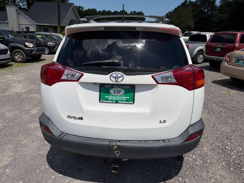 Toyota RAV4 LE FWD 2014
