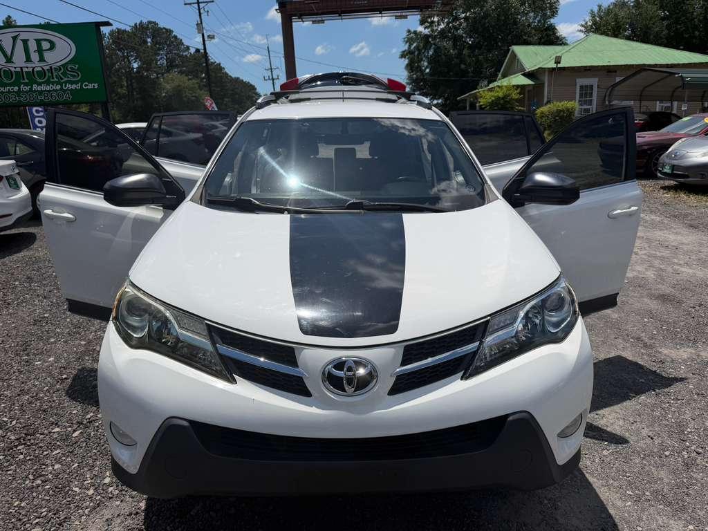Toyota RAV4 LE FWD 2014