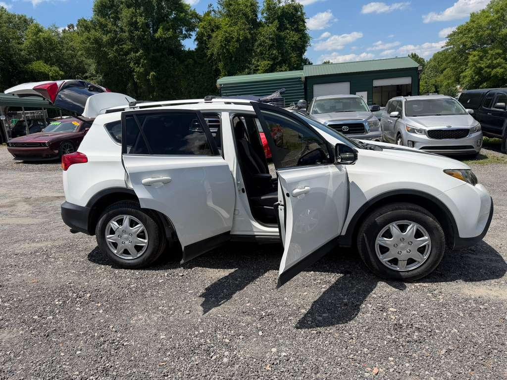 Toyota RAV4 LE FWD 2014