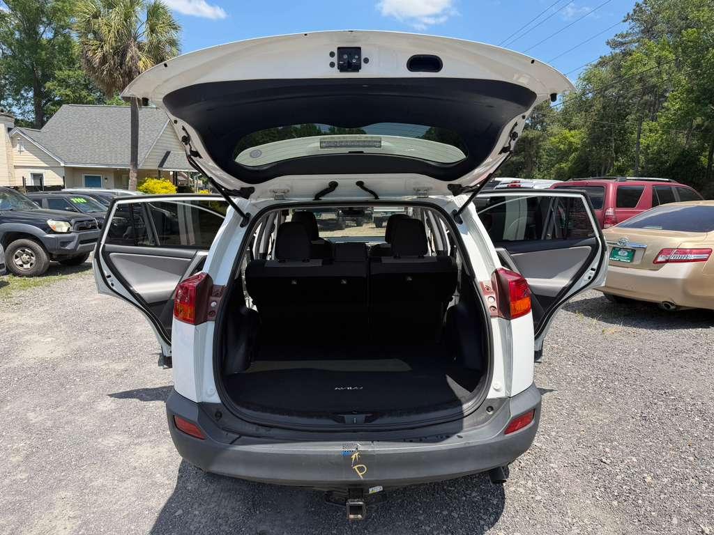 Toyota RAV4 LE FWD 2014