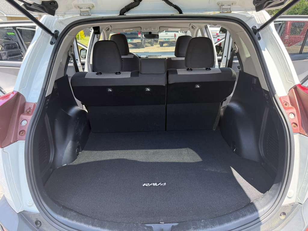 Toyota RAV4 LE FWD 2014