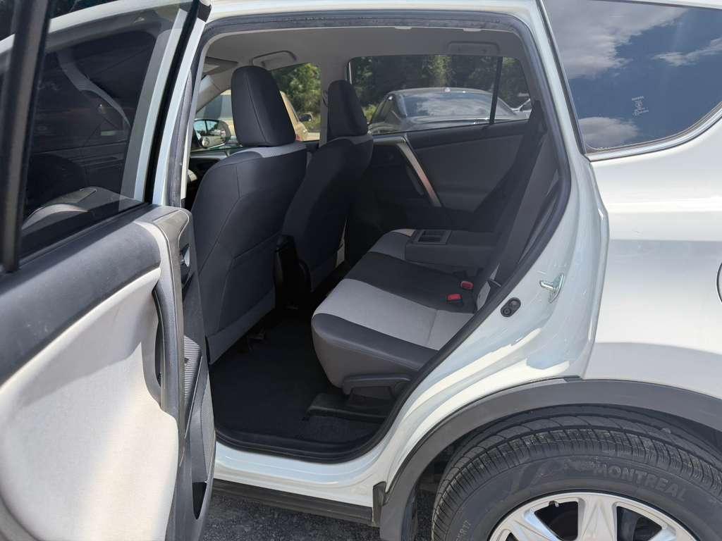 Toyota RAV4 LE FWD 2014