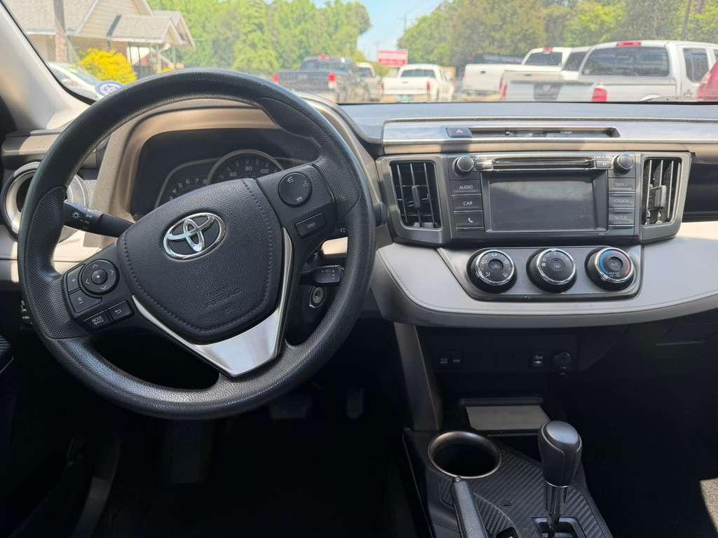 Toyota RAV4 LE FWD 2014