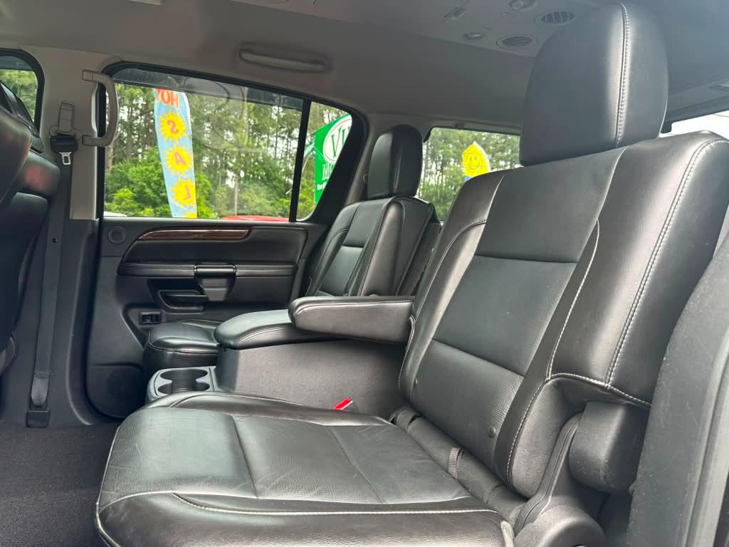 Nissan Armada Platinum 4WD 2014
