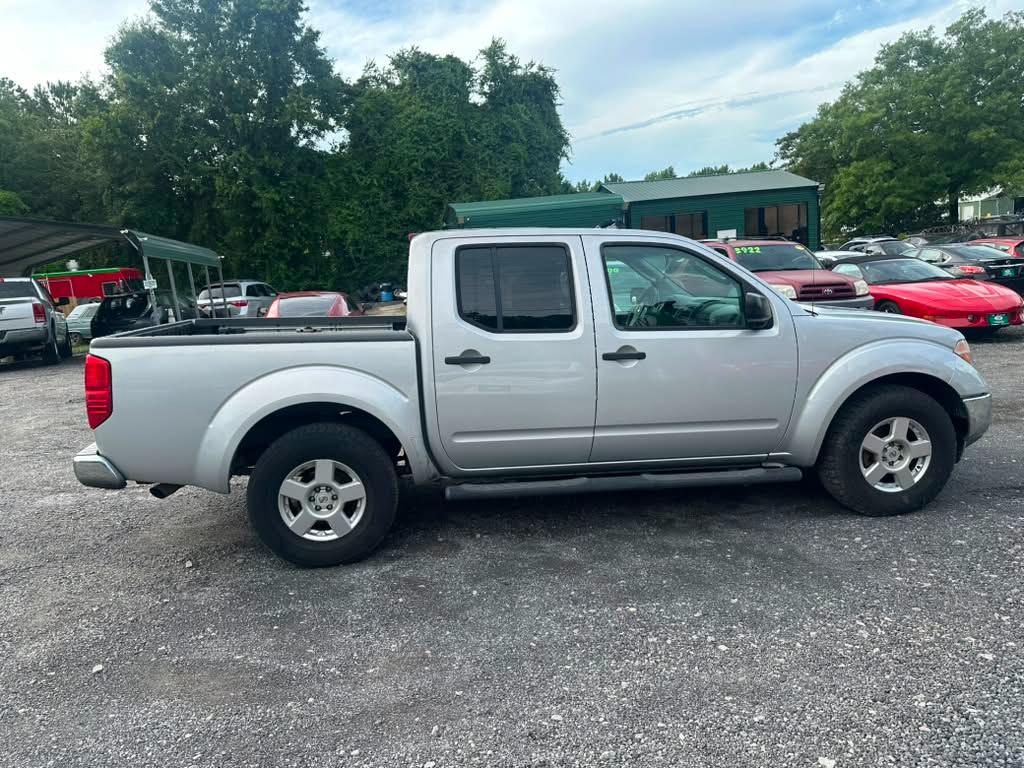 Nissan Frontier LE Crew Cab 2WD 2007