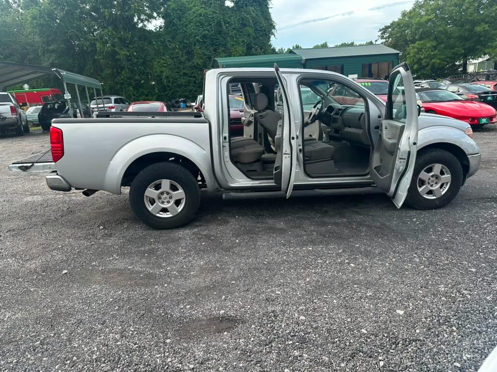 Nissan Frontier LE Crew Cab 2WD 2007