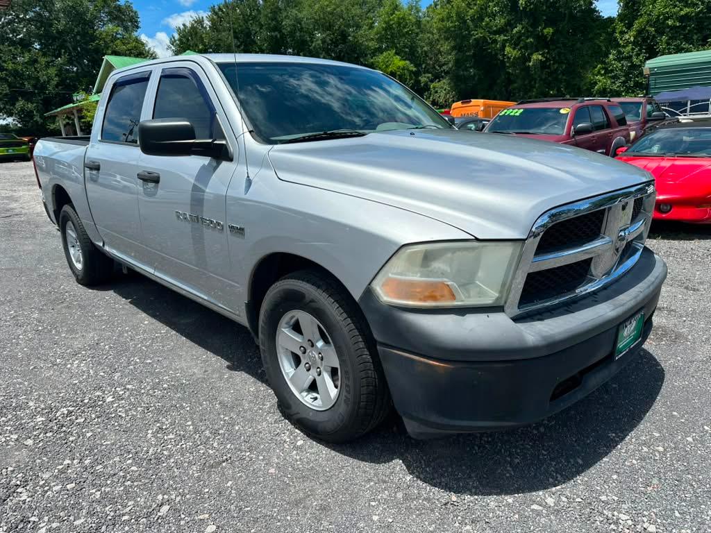 RAM 1500 ST Crew Cab 2WD 2011