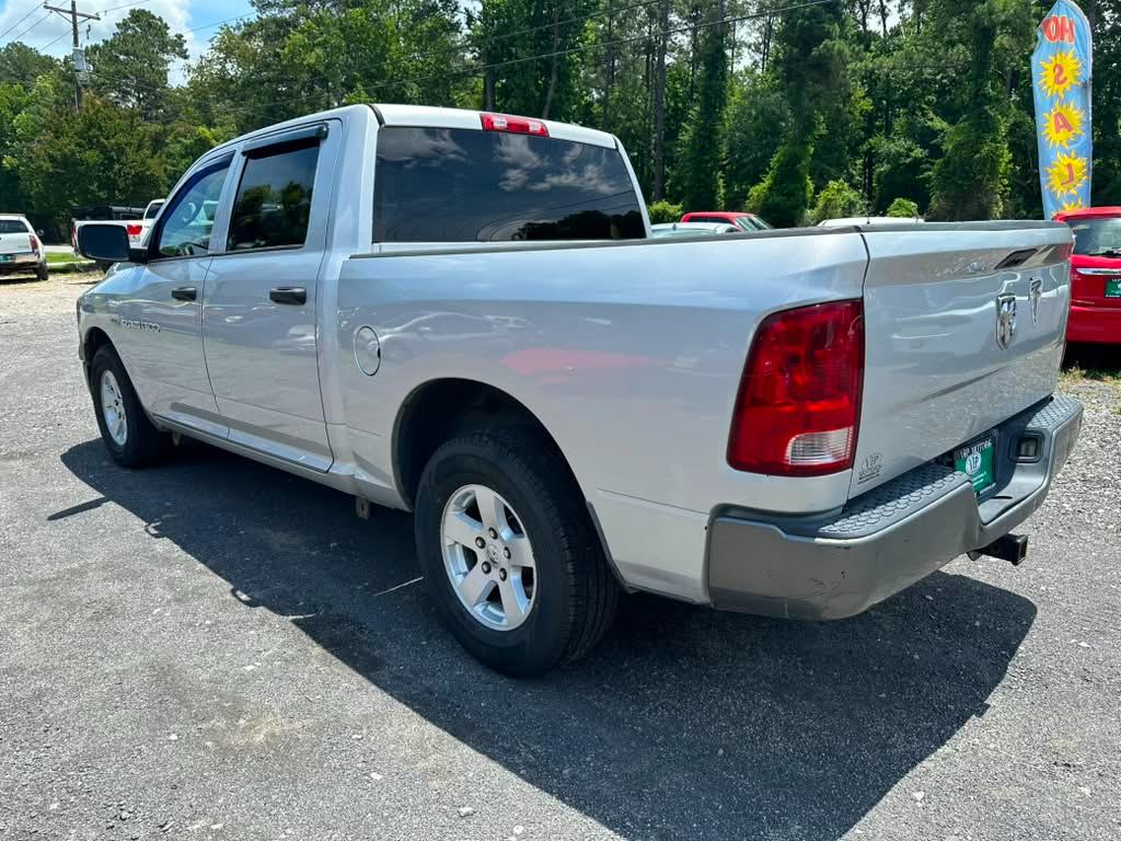 RAM 1500 ST Crew Cab 2WD 2011
