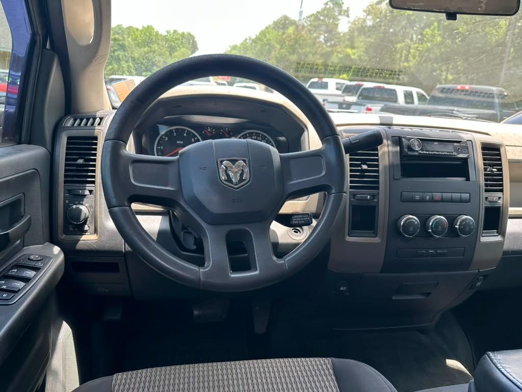 RAM 1500 ST Crew Cab 2WD 2011