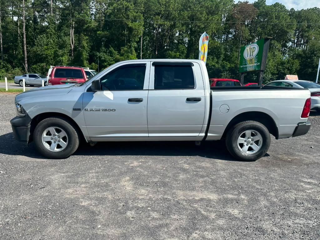 RAM 1500 ST Crew Cab 2WD 2011
