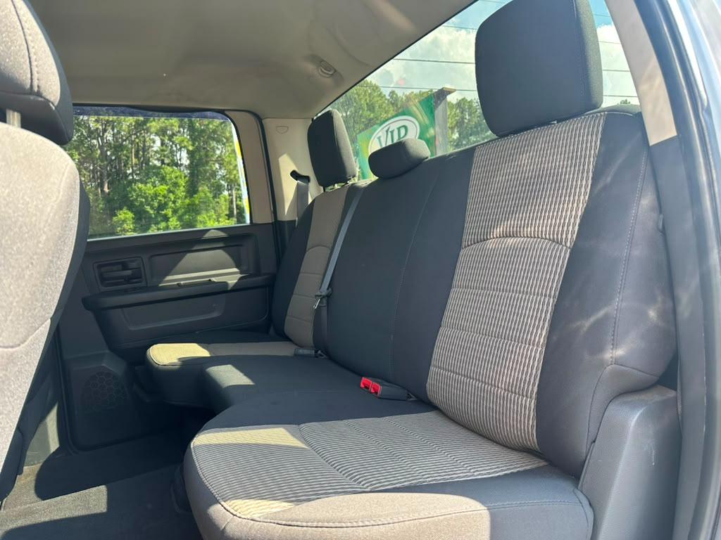 RAM 1500 ST Crew Cab 2WD 2011