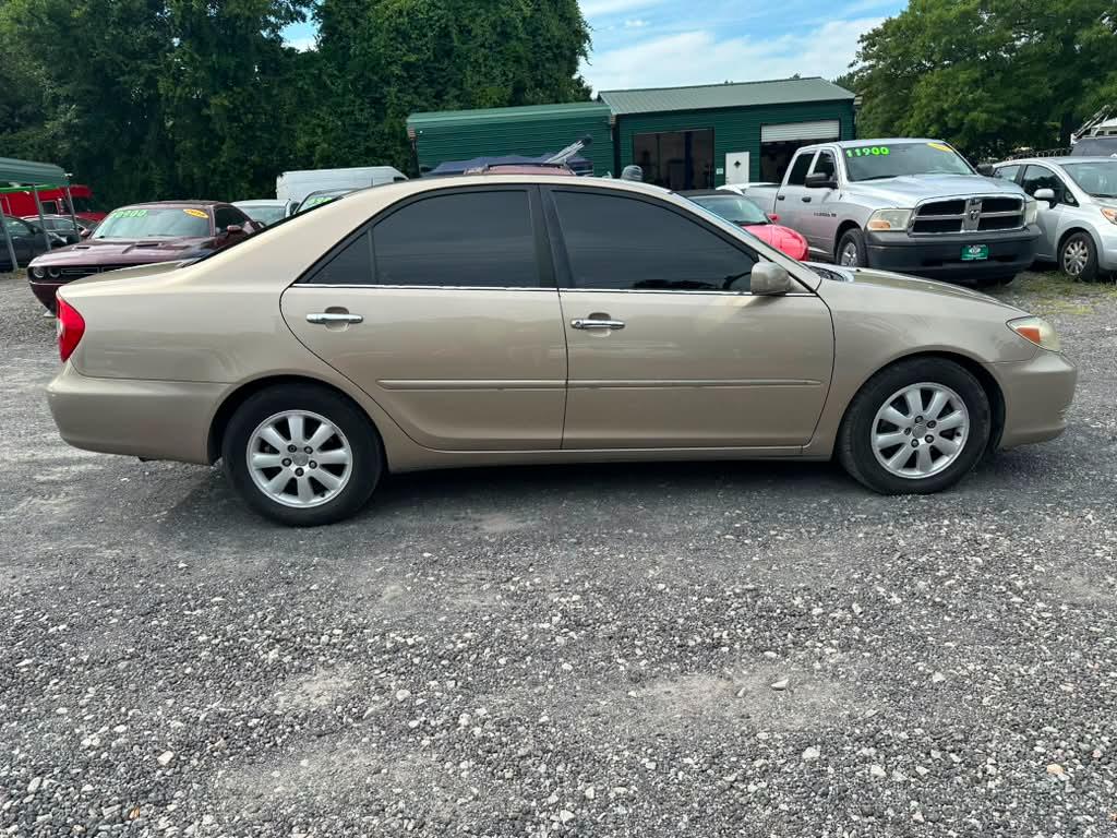 Toyota Camry XLE V6 2002
