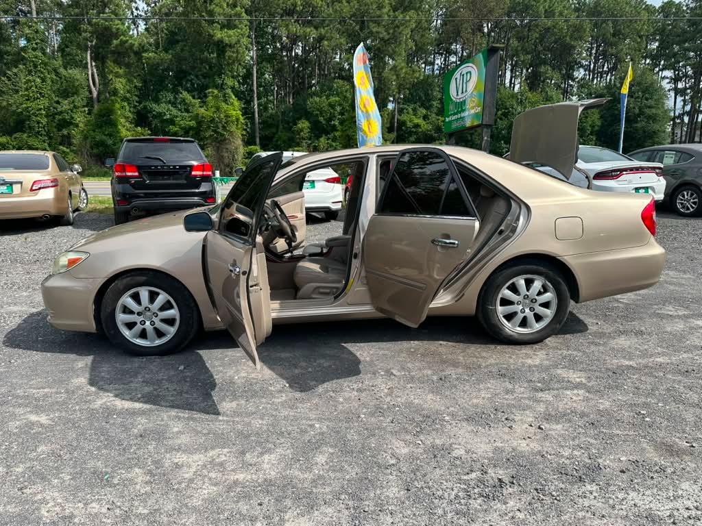Toyota Camry XLE V6 2002