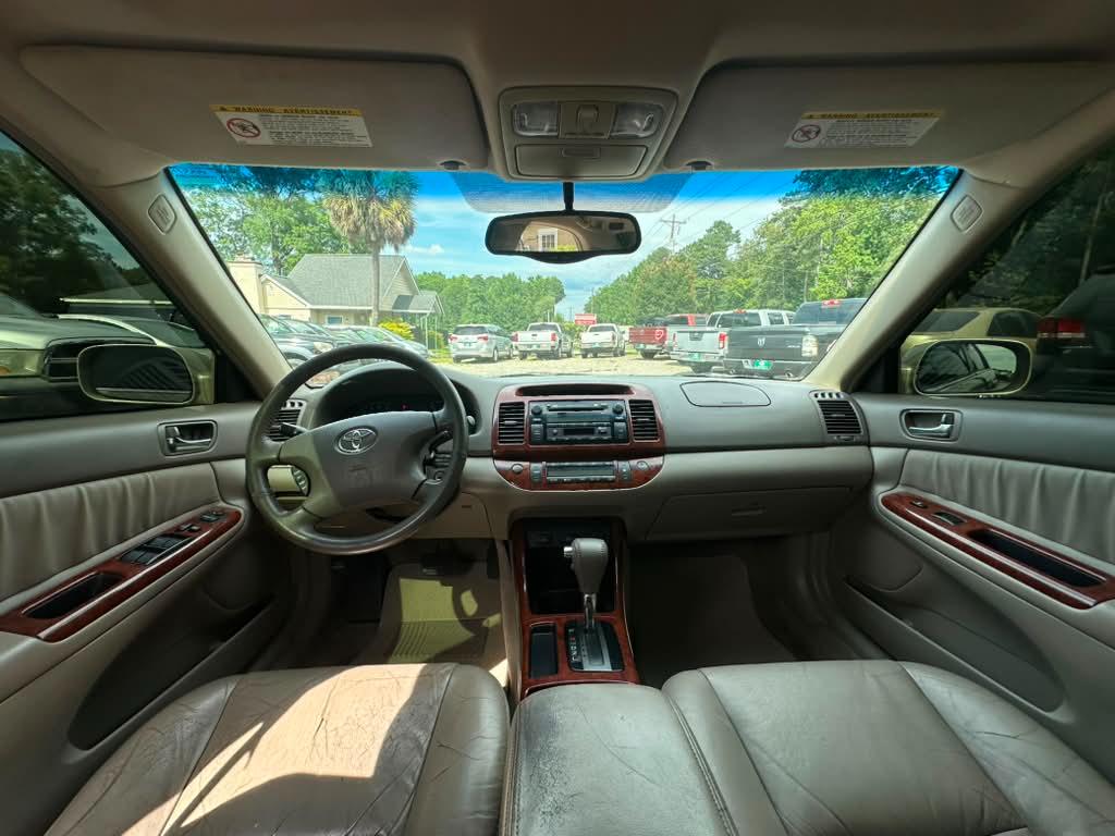 Toyota Camry XLE V6 2002