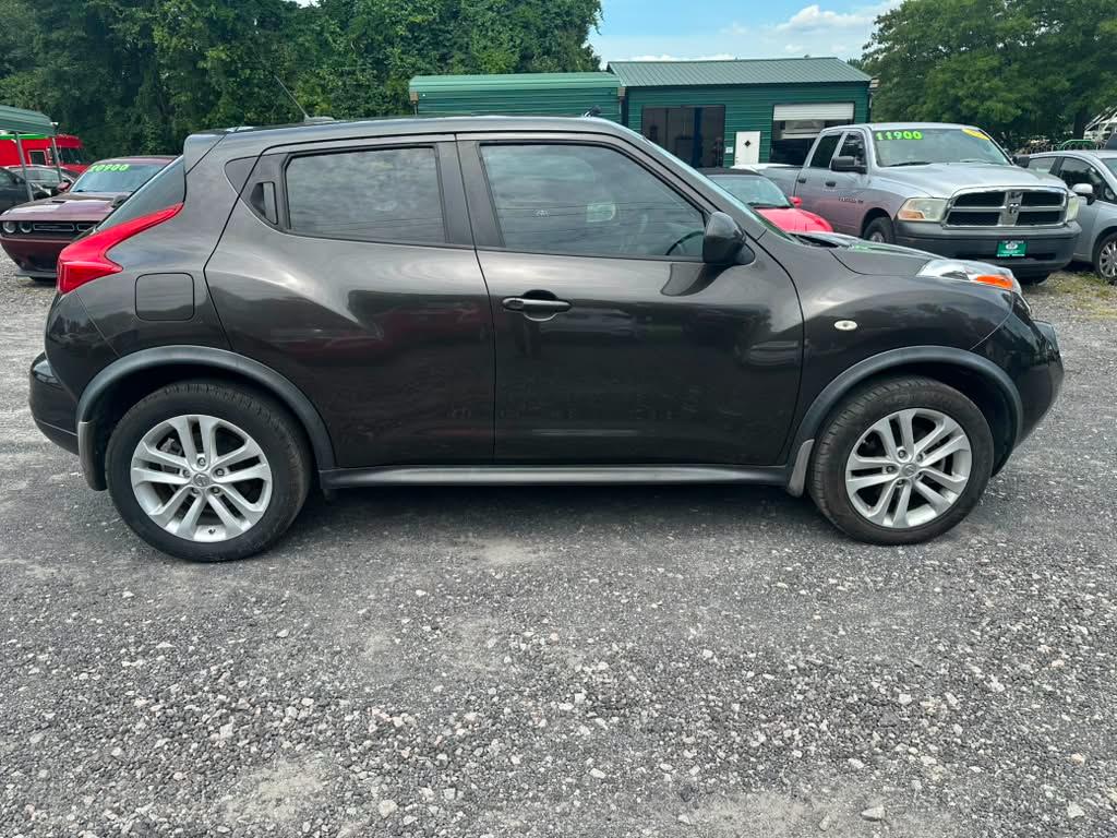 Nissan Juke S FWD 2013