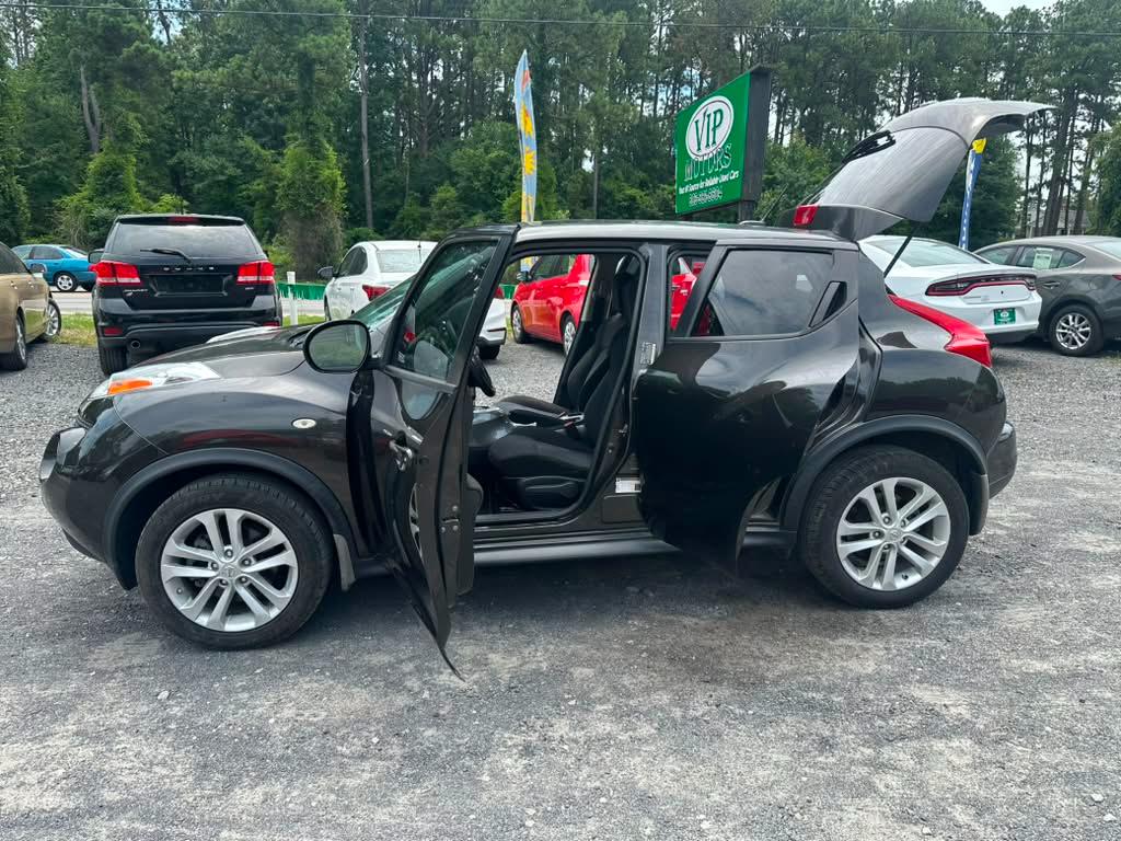 Nissan Juke S FWD 2013