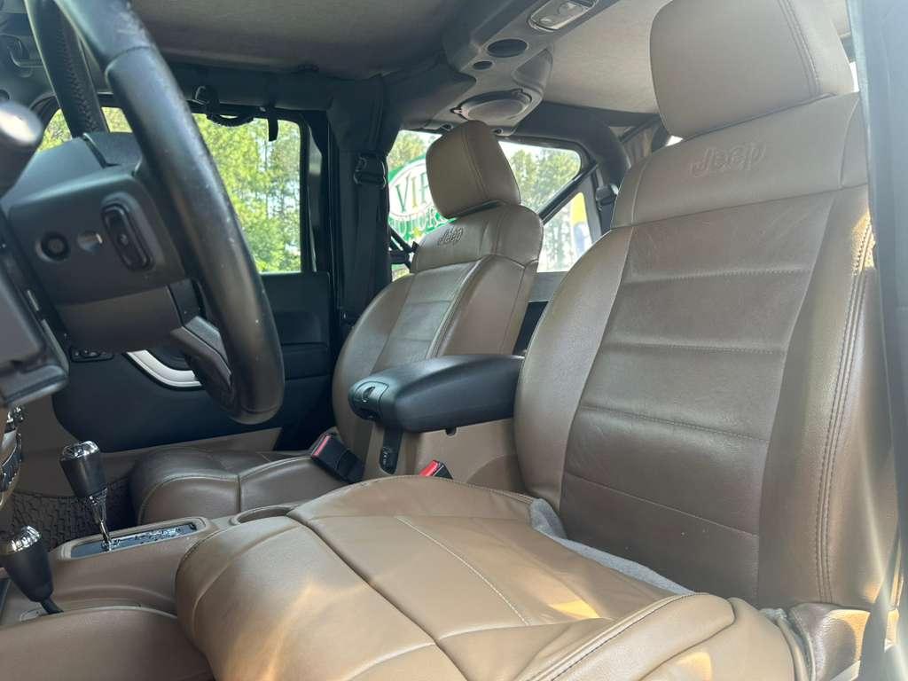 Jeep Wrangler Sahara 4WD 2012