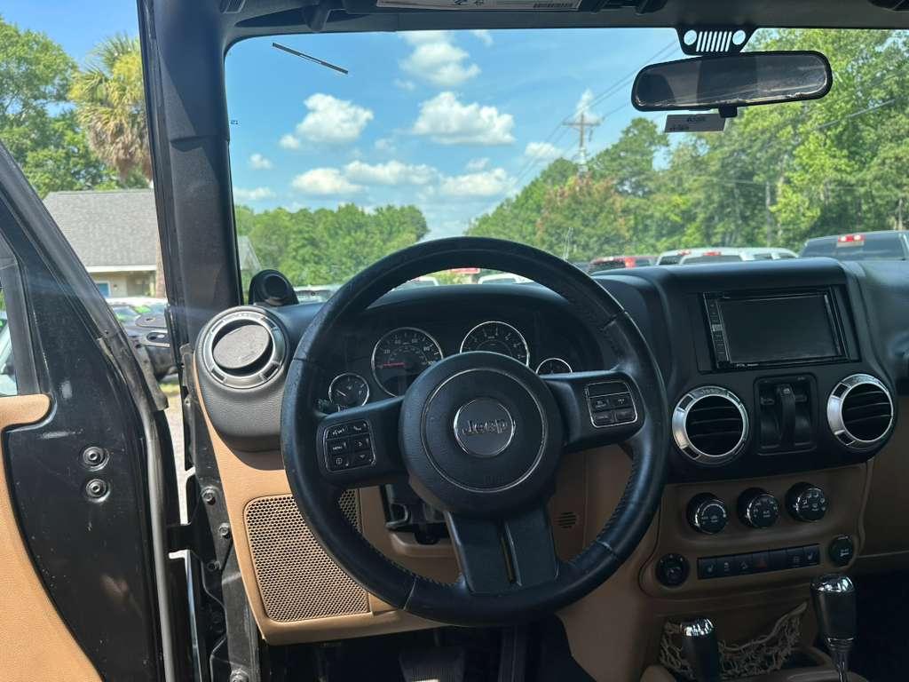Jeep Wrangler Sahara 4WD 2012