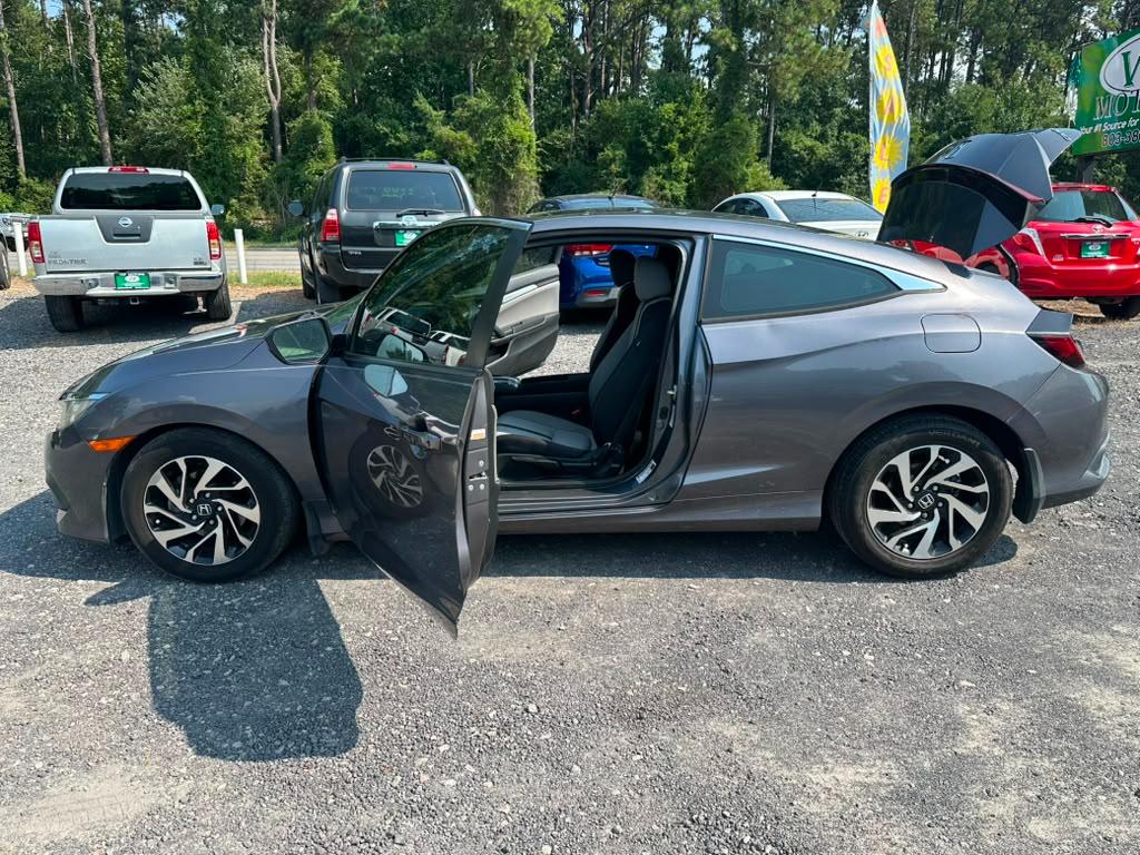 Honda Civic LX-P Coupe CVT 2017