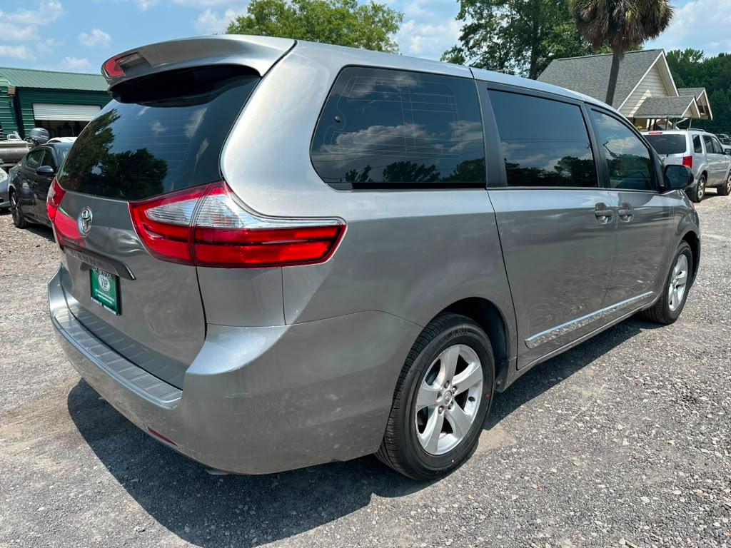 Toyota Sienna L 7-Passenger 2017