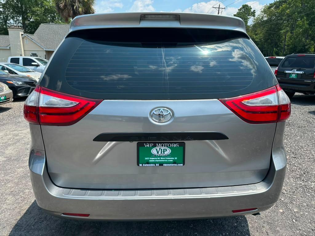 Toyota Sienna L 7-Passenger 2017