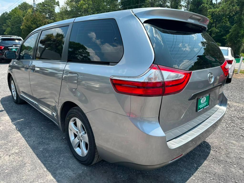Toyota Sienna L 7-Passenger 2017