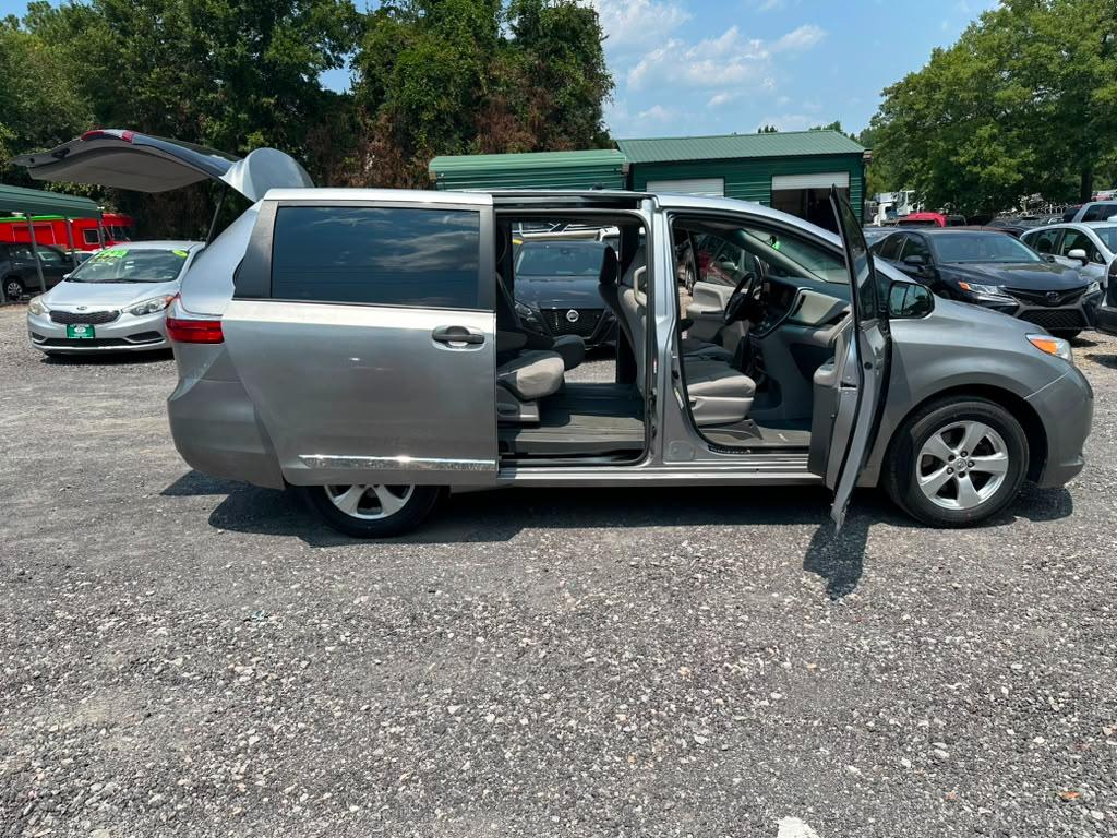 Toyota Sienna L 7-Passenger 2017