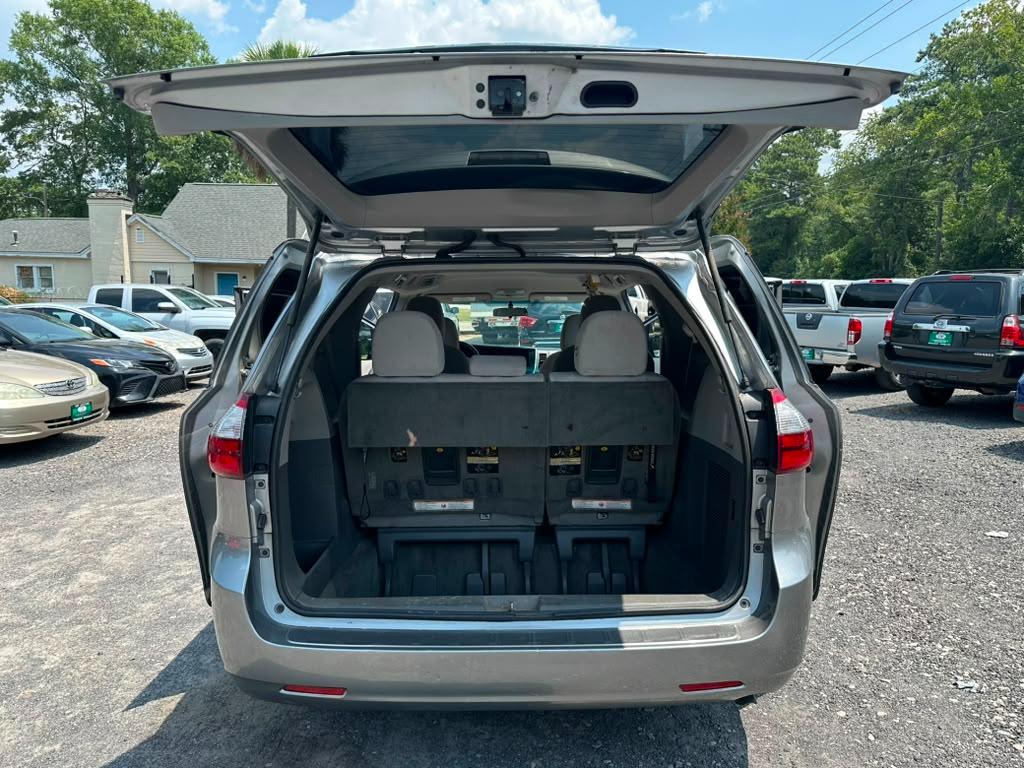 Toyota Sienna L 7-Passenger 2017