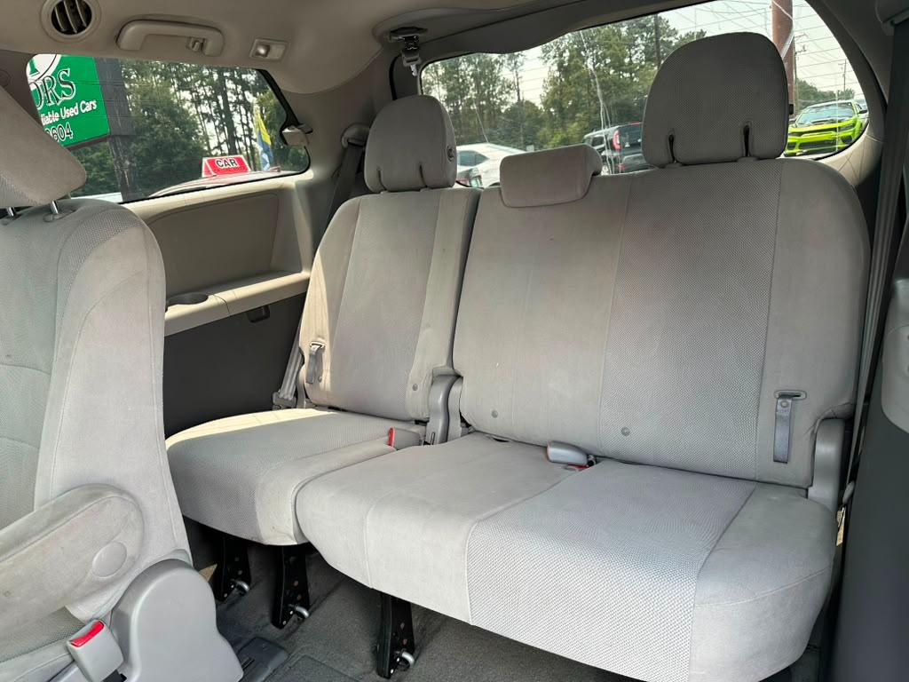 Toyota Sienna L 7-Passenger 2017