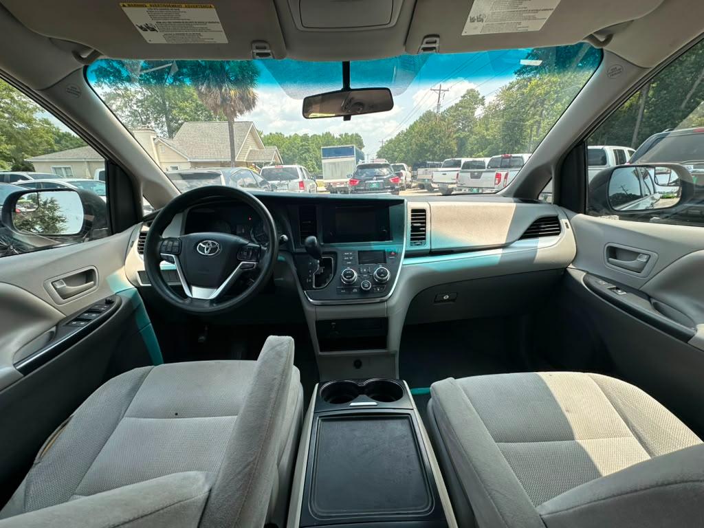 Toyota Sienna L 7-Passenger 2017