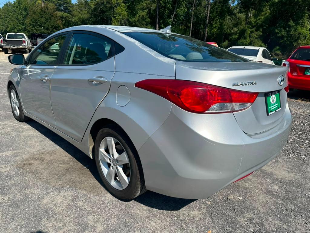 Hyundai Elantra Limited 2011