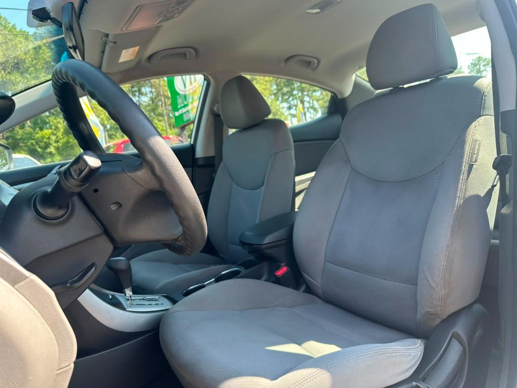 Hyundai Elantra Limited 2011