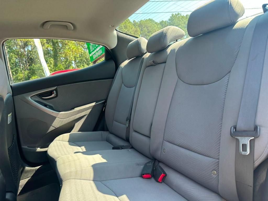 Hyundai Elantra Limited 2011