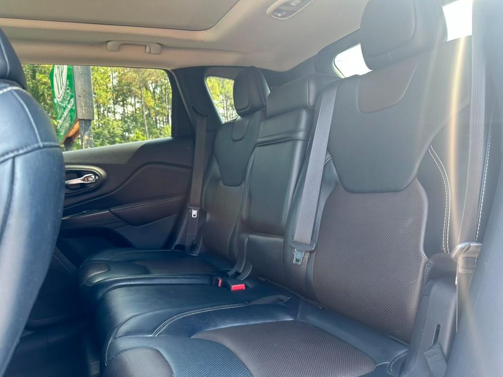 Jeep Cherokee Limited FWD 2015