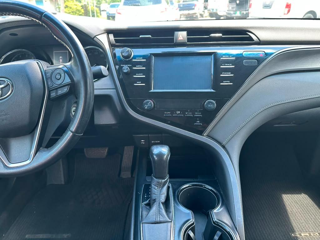 Toyota Camry XLE 2019