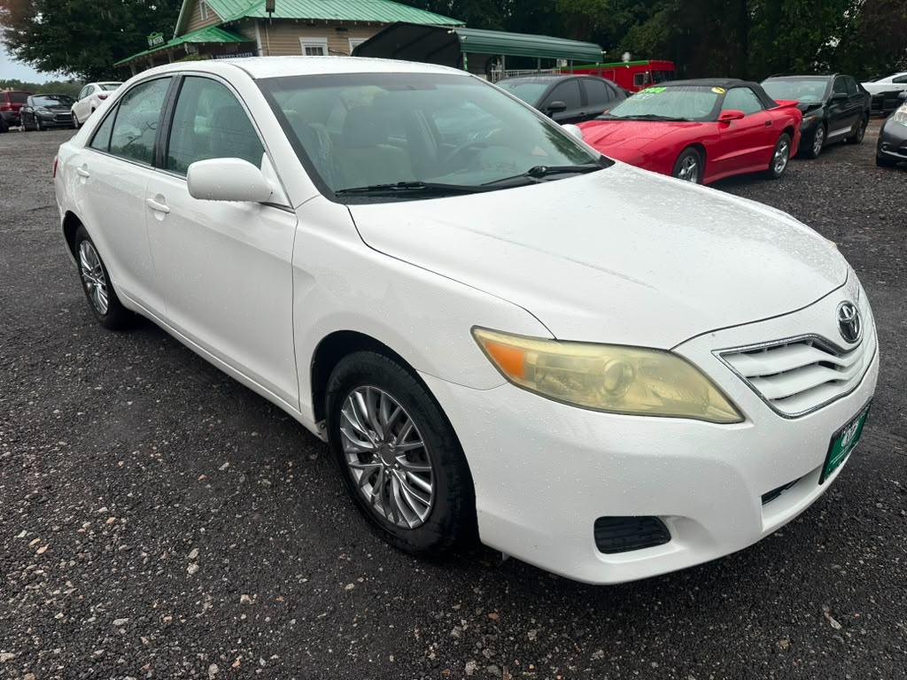 Toyota Camry SE 6-Spd MT 2010