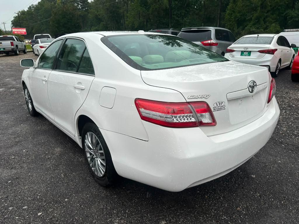 Toyota Camry SE 6-Spd MT 2010