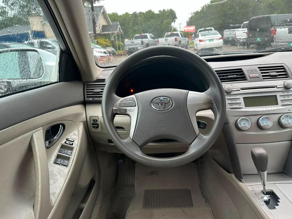 Toyota Camry SE 6-Spd MT 2010