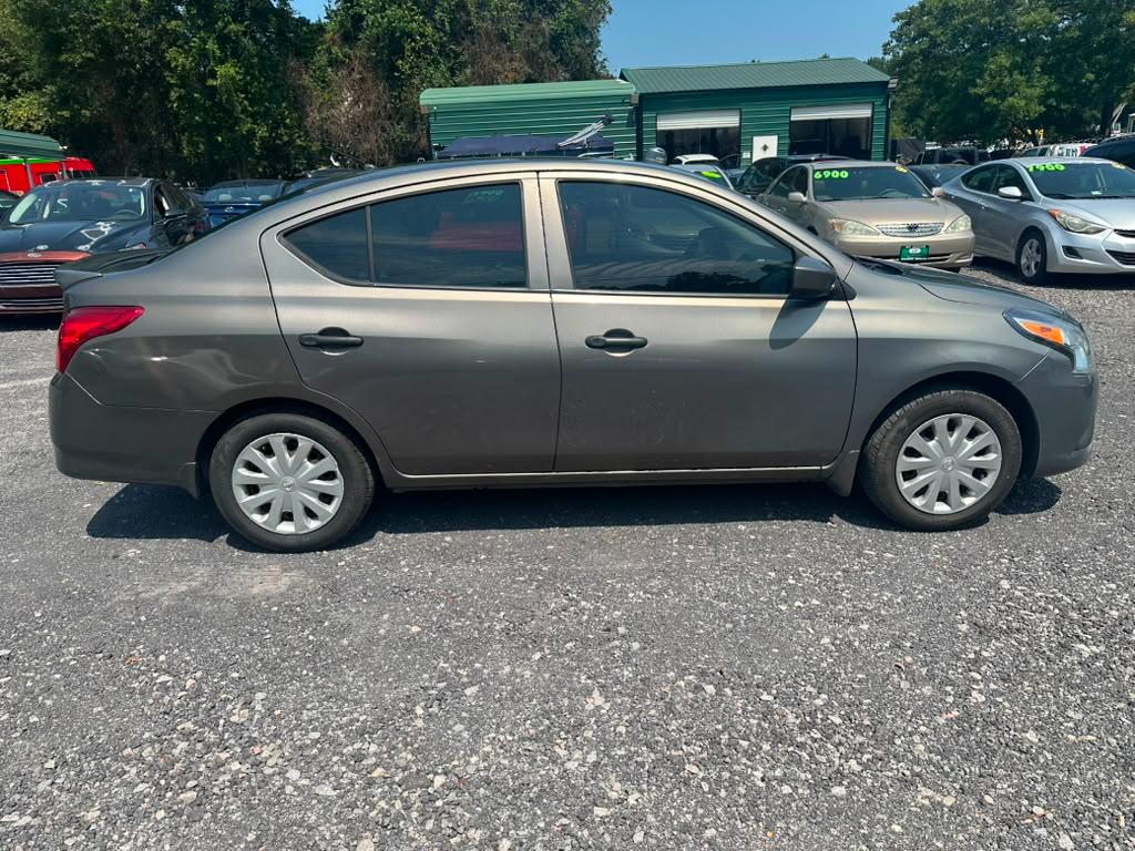 Nissan Versa 1.6 S 5M 2016