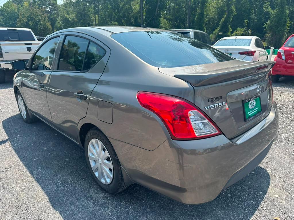 Nissan Versa 1.6 S 5M 2016